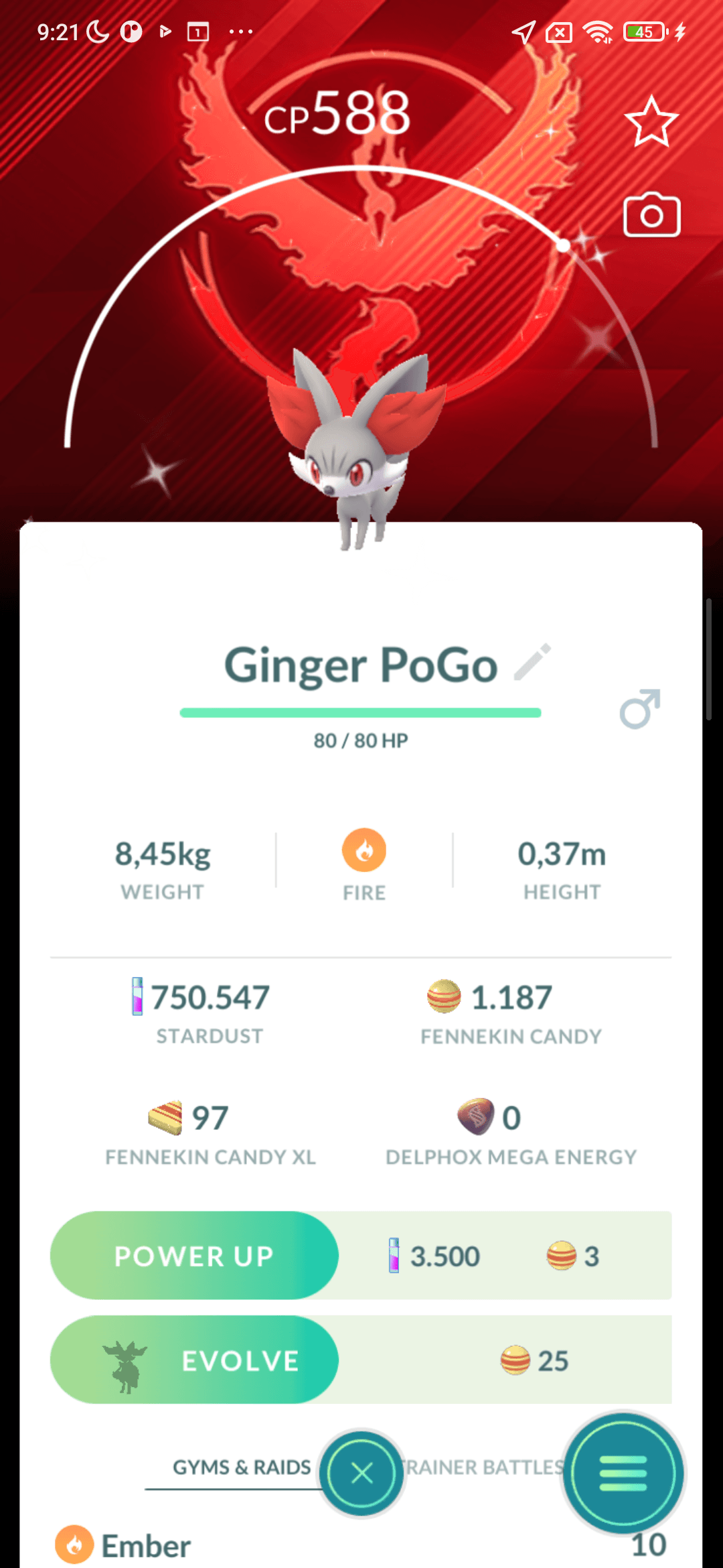 Fennekin Shiny — nền Valor